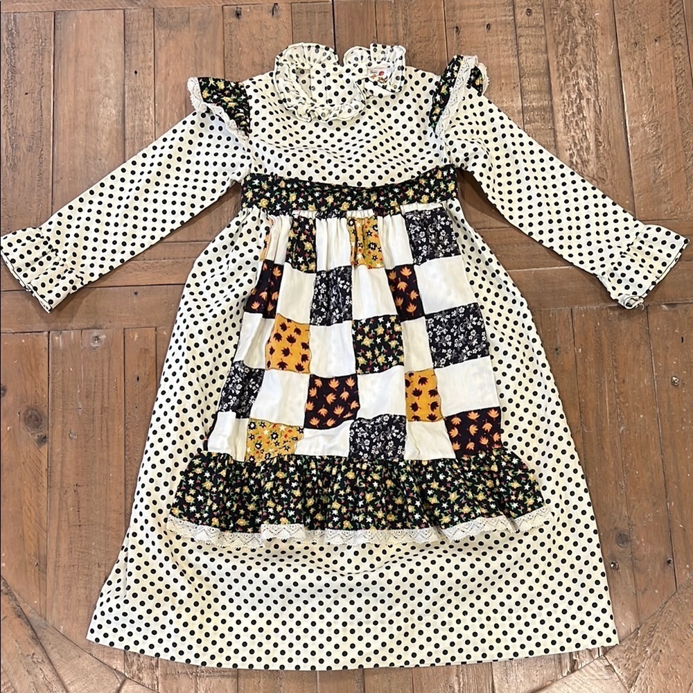 Vintage Disney whinnie the Pooh sears polka dot apron dress
